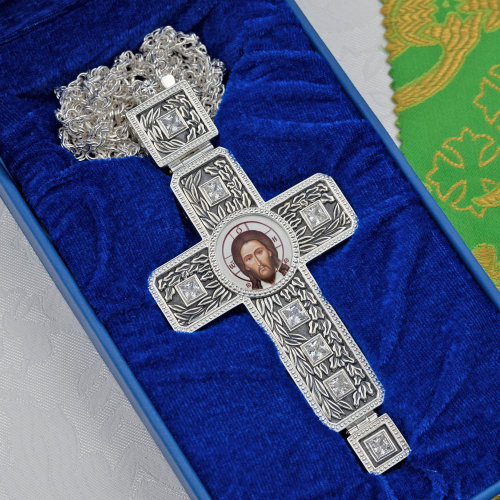 2.10.0596лр-2/1л Крест наперсный латунный с белыми камнями в серебрении фото 6