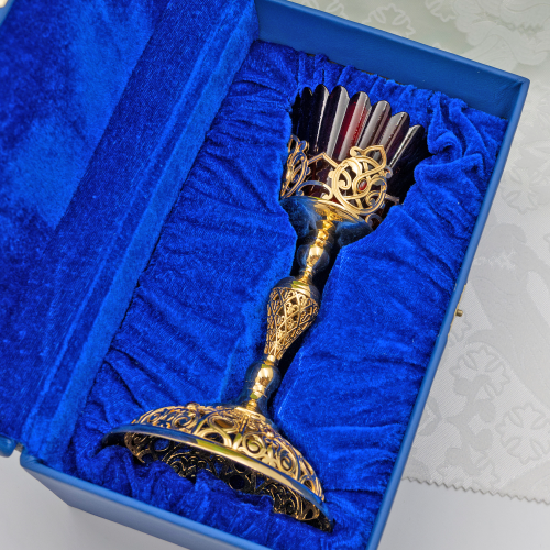 2.7.2656лп Лампада настольная латунная с красными камнями в позолоте фото 3