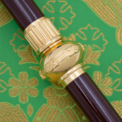 2.7.2577лп Жезл латунный с красными камнями и жемчугом в позолоте фото 4