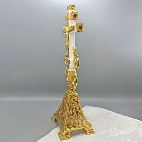 2.7.2508лпч Крест напрестольный латунный с красными камнями в позолоте фото 2 2.7.2508лпч Крест напрестольный латунный с красными камнями в позолоте фото 2