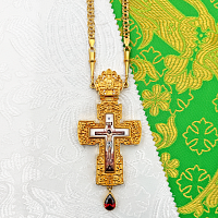 2.10.0622лп-2/64лп Крест наперсный латунный со вставкой красного камня в позолоте