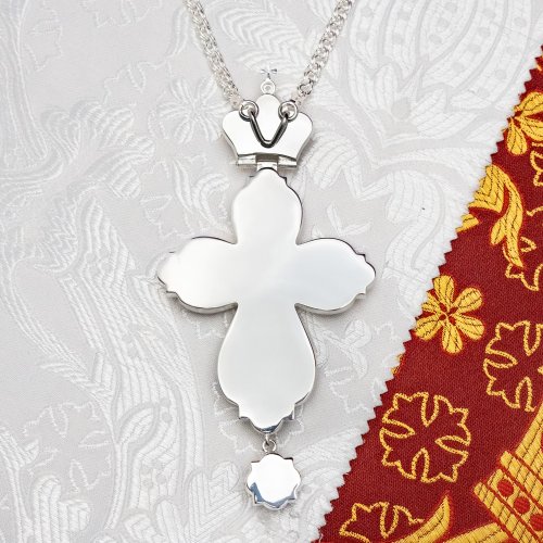 2.10.0461лр-2/1л Наперсный латунный крест с белыми камнями и патинированием в серебрении фото 7