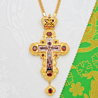 2.10.0560лп-2/1лп Наперсный латунный крест с красными камнями в позолоте