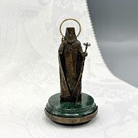 2.13.0175л-6 Настольная скульптура Святитель Лука Крымский латунная на подставке из мрамора