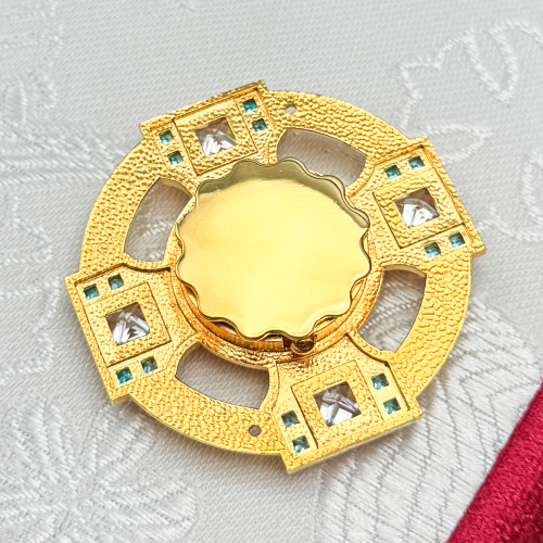 2.7.2813лп-32 Мощевик латунный в позолоте со вставками фото 2