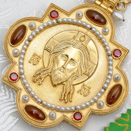 2.7.0706лп/1лп Панагия латунная со вставками в позолоте фото 3