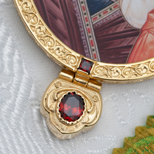 2.7.1843лп-2/1лп Панагия латунная с красными камнями в позолоте фото 4