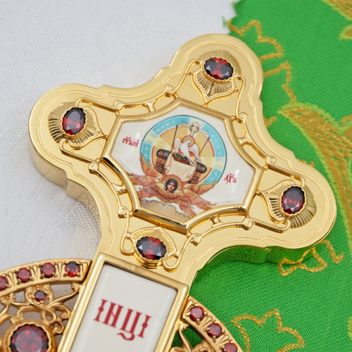 2.7.0834лп Напрестольный латунный крест с красными камнями в позолоте фото 4 2.7.0834лп Напрестольный латунный крест с красными камнями в позолоте фото 4