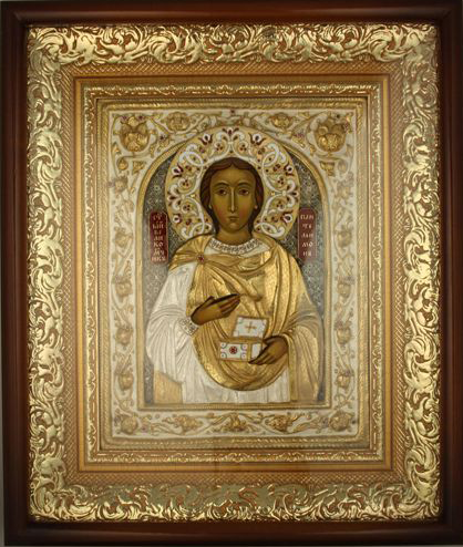 2.14.0099п Икона настенная серебряная  Святой великомученик и целитель Пантелеимон.