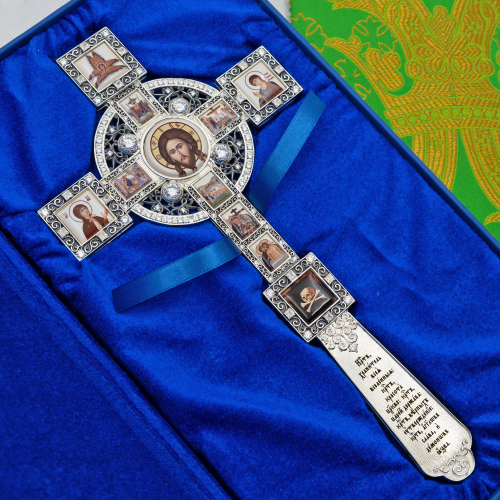 2.7.1108лр Крест напрестольный латунный с белыми камнями в серебрении фото 10