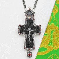 2.10.0421лр-13/1лр Крест наперсный с образом из дерева и красными камнями в серебрении