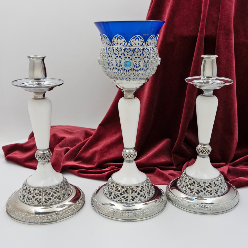 2.7.1252лч-К Напрестольный комплект лампада и подсвечники с акрилом в серебрении