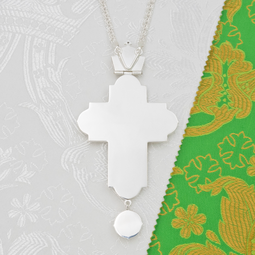 2.10.0249л-2/1л Крест латунный с белыми камнями в серебрении фото 2 2.10.0249л-2/1л Крест латунный с белыми камнями в серебрении фото 2