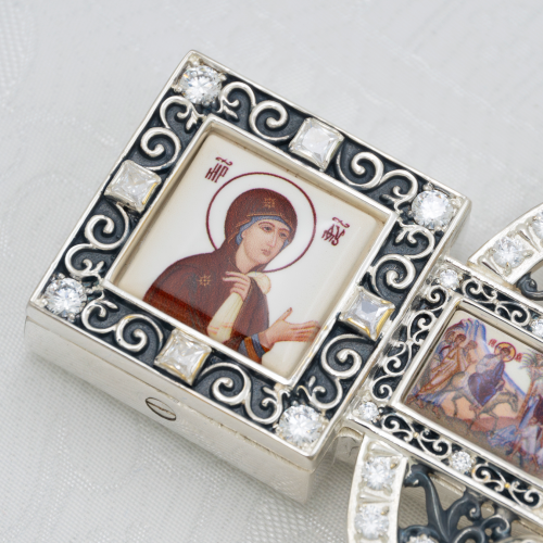 2.7.1108лр Крест напрестольный латунный с белыми камнями в серебрении фото 4