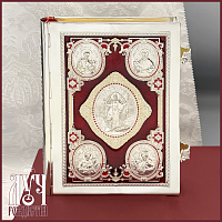 2.7.2157лэ Евангелие напрестольное в серебрении